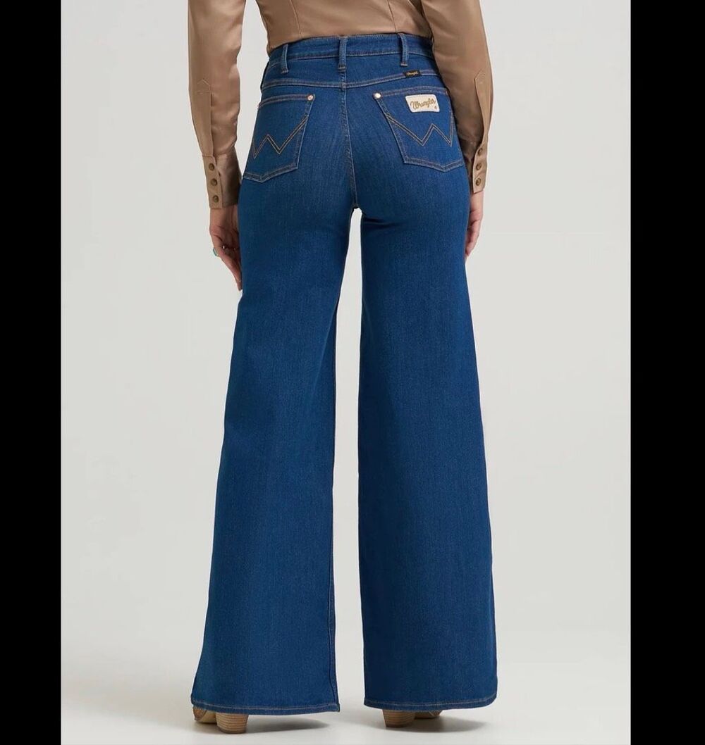 Wrangler x Lainey Wilson Cheeky Wide Leg Jeans Dark Wash Blue 27 x32 NEW